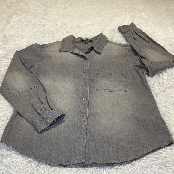 Banana Republic Tops - BANANA REPUBLIC WOMENS Casual Gray Button Down Shirt SIZE M